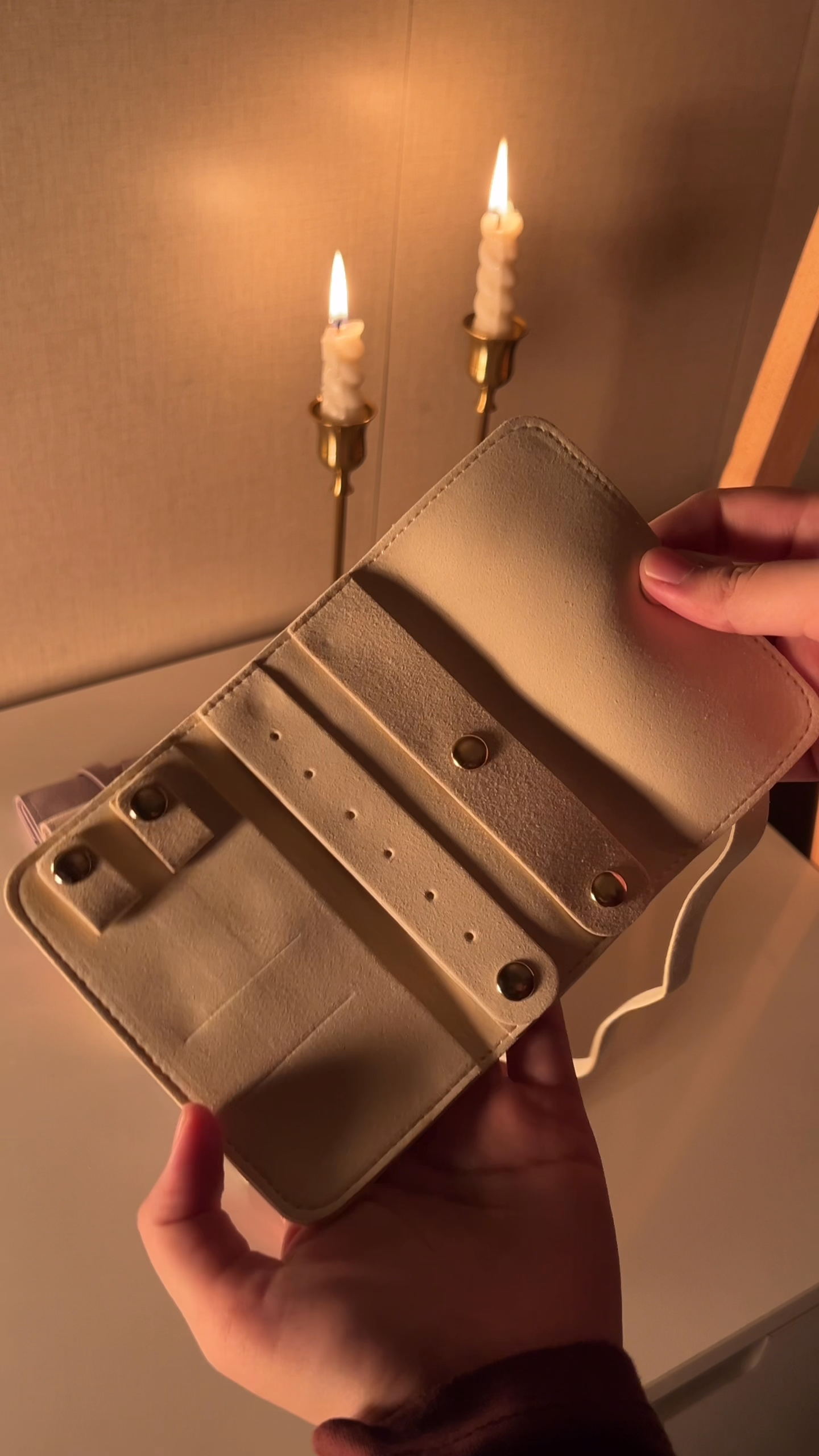 Velin Pouch - Beige